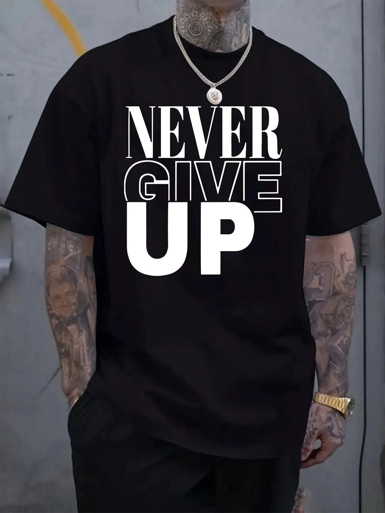 👕 Men’s Basic T-Shirt