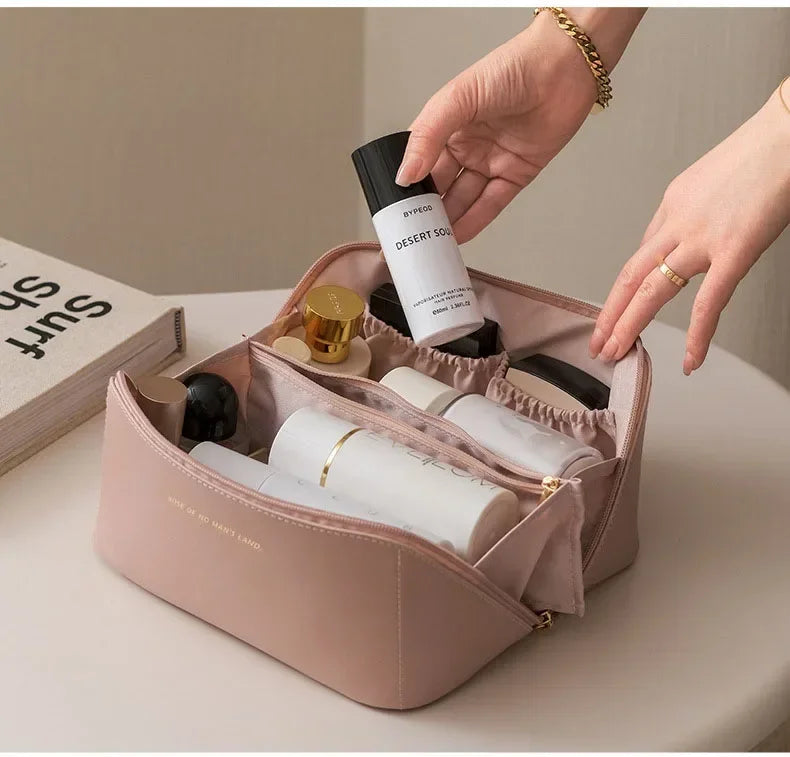 💼 LuxBag™ – Luxury Makeup Organizer & Toiletry Kit