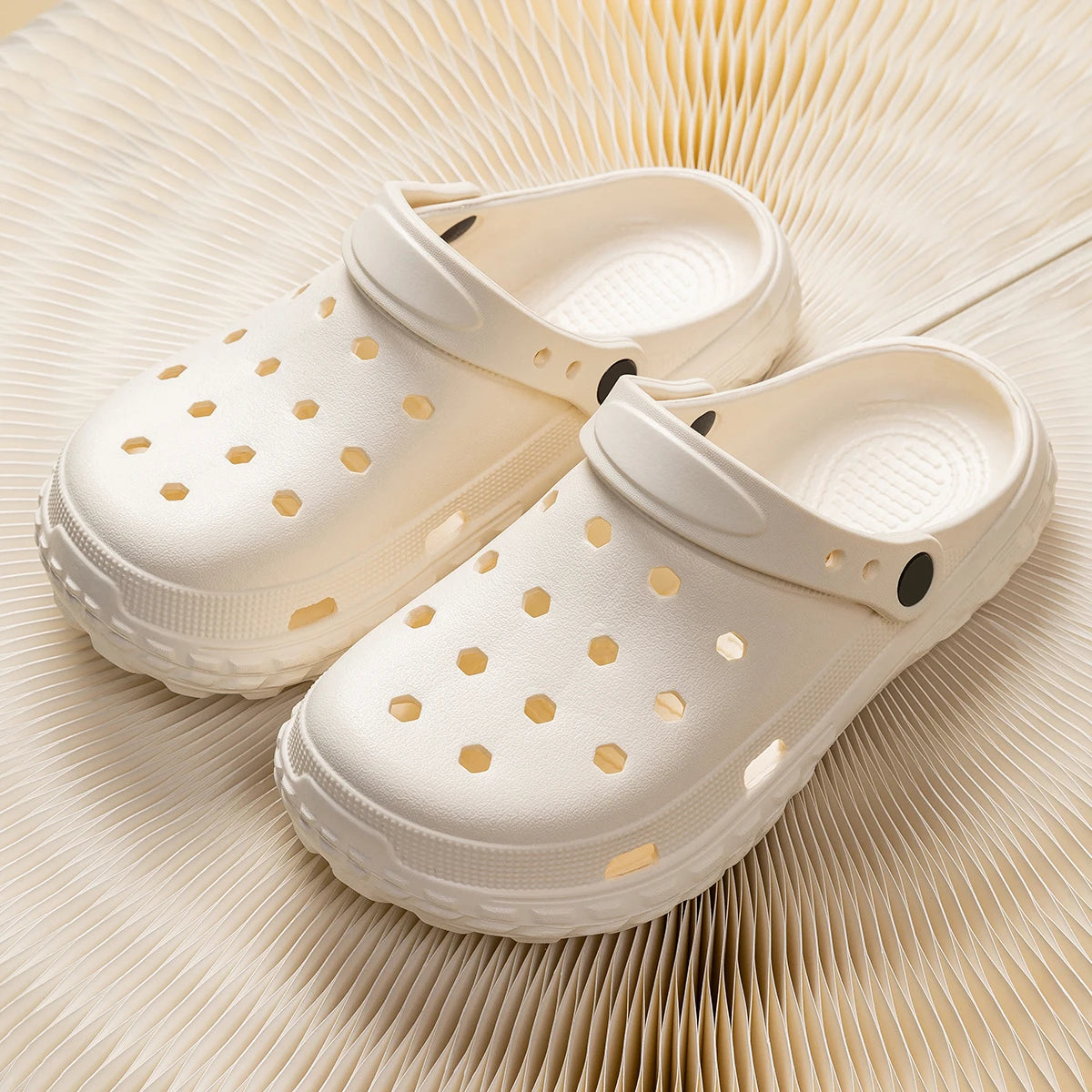 🩴 ComfyStep™ – Unisex Summer Non-Slip Closed Toe Sandals
