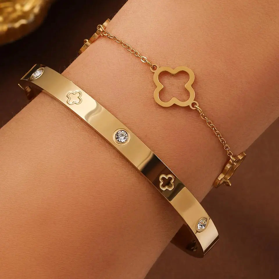 🍀 TwinClover™ – 2PCS French Lucky Clover Bracelet Set