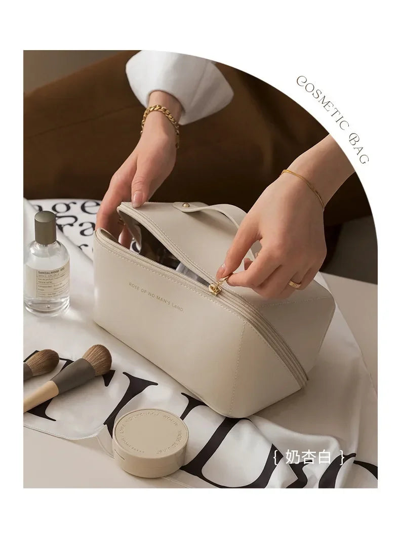 💼 LuxBag™ – Luxury Makeup Organizer & Toiletry Kit